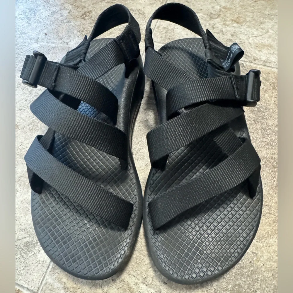 Chaco-black woman’s sandals - Picture 2 of 5